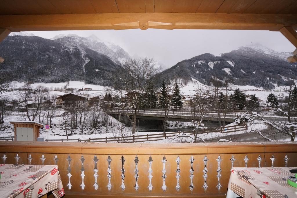 Haus Ruetzbach Apartman Neustift im Stubaital Kültér fotó