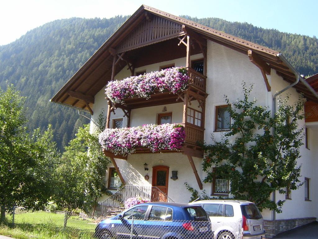 Haus Ruetzbach Apartman Neustift im Stubaital Kültér fotó